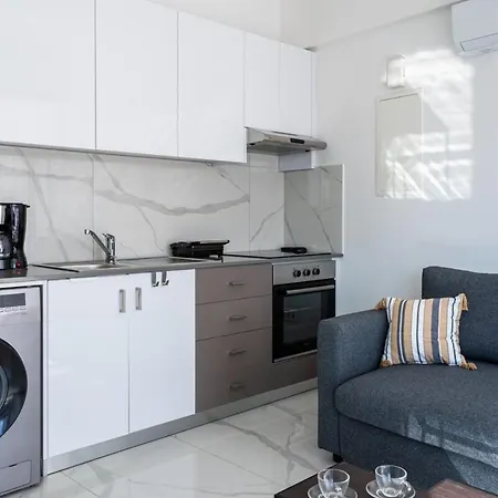 Rosemont - Stylish W Balcony In Apartment Larnaka